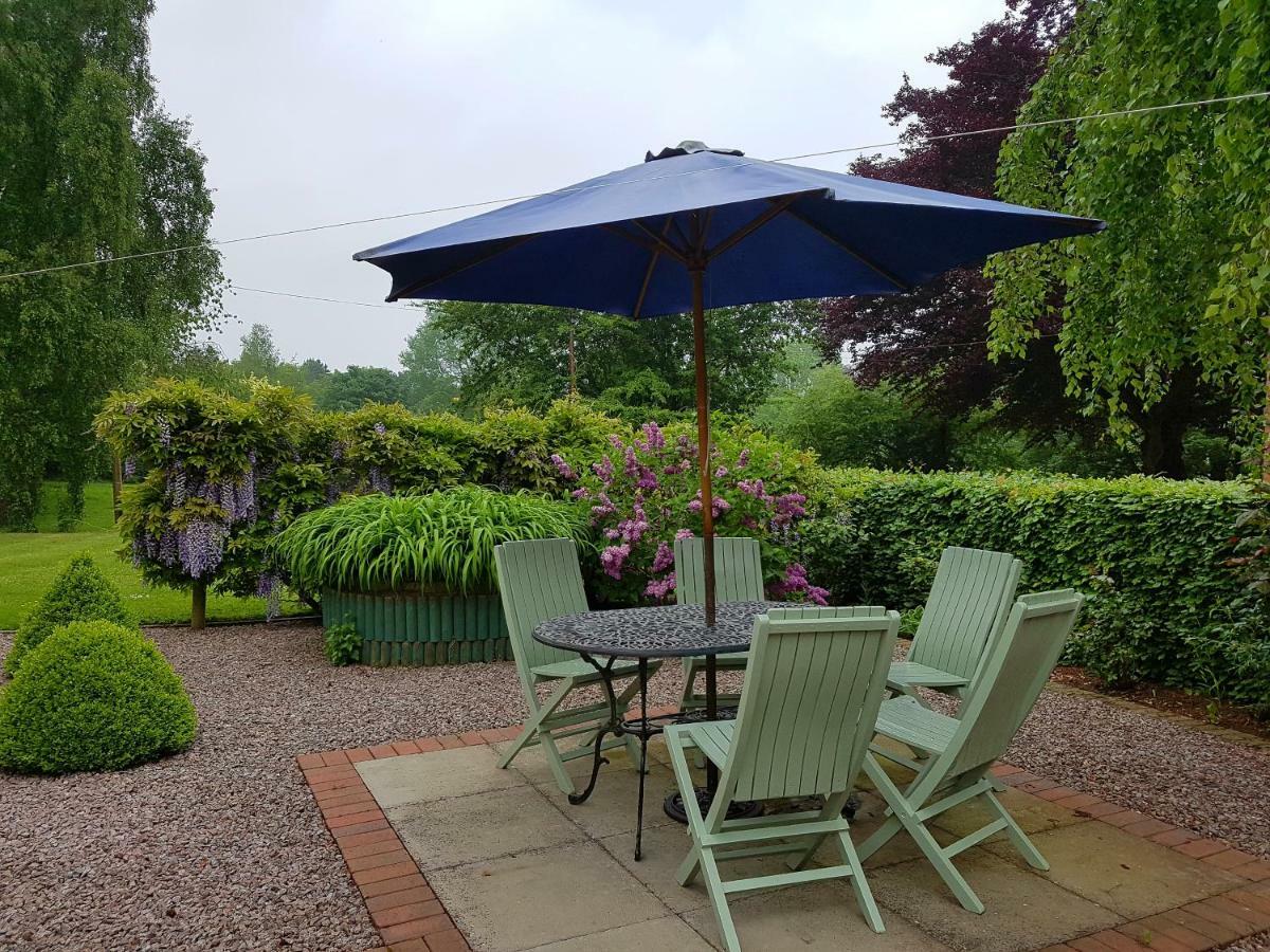 Surlingham Lodge Garden Cottage In Rspb Village Near NWI Zewnętrze zdjęcie